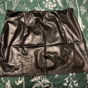 ASOS Size 22 Women's Faux Leather Black Mini Skirt